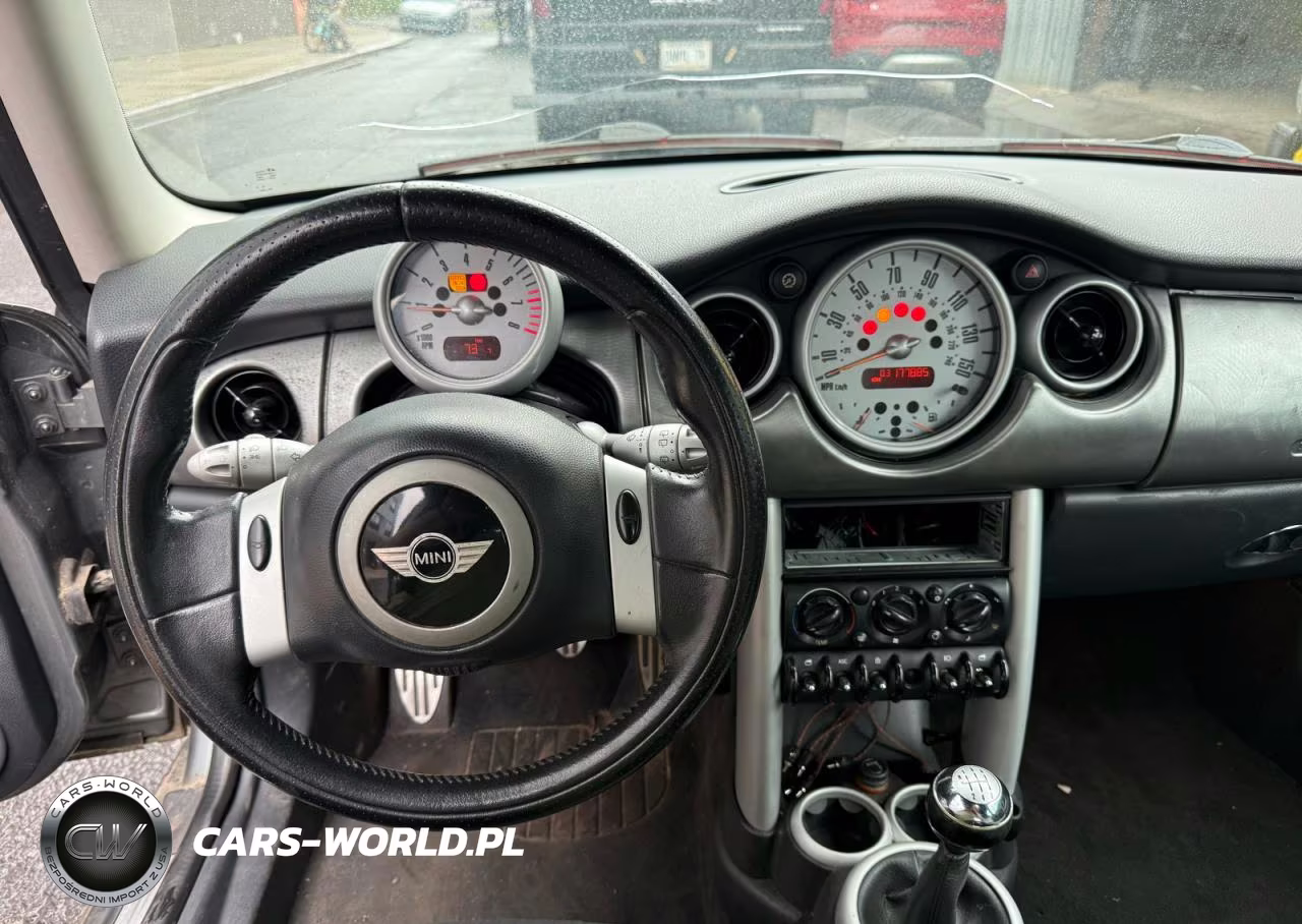 2004 Mini Cooper S VIN:WMWRE33424TD85350 - 9