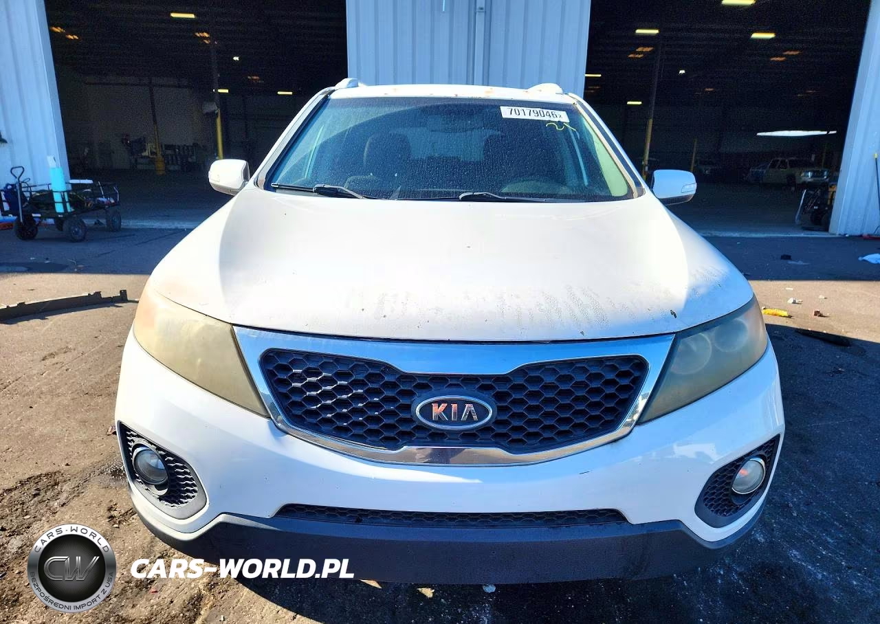2011 Kia Sorento Lx VIN:5XYKTCA15BG121368 - 5