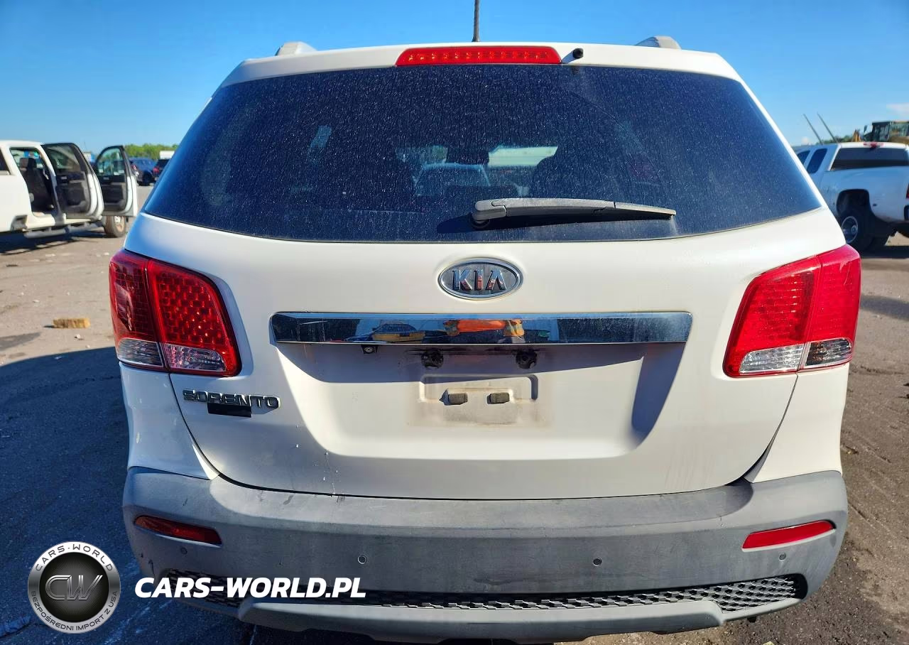 2011 Kia Sorento Lx VIN:5XYKTCA15BG121368 - 6