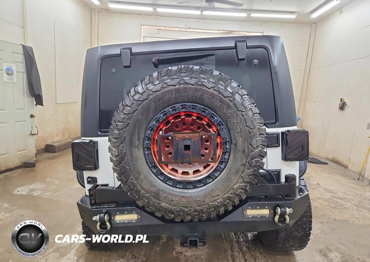 2013 Jeep Wrangler Unlimited Sport VIN:1C4HJWDG4DL623376 - 6