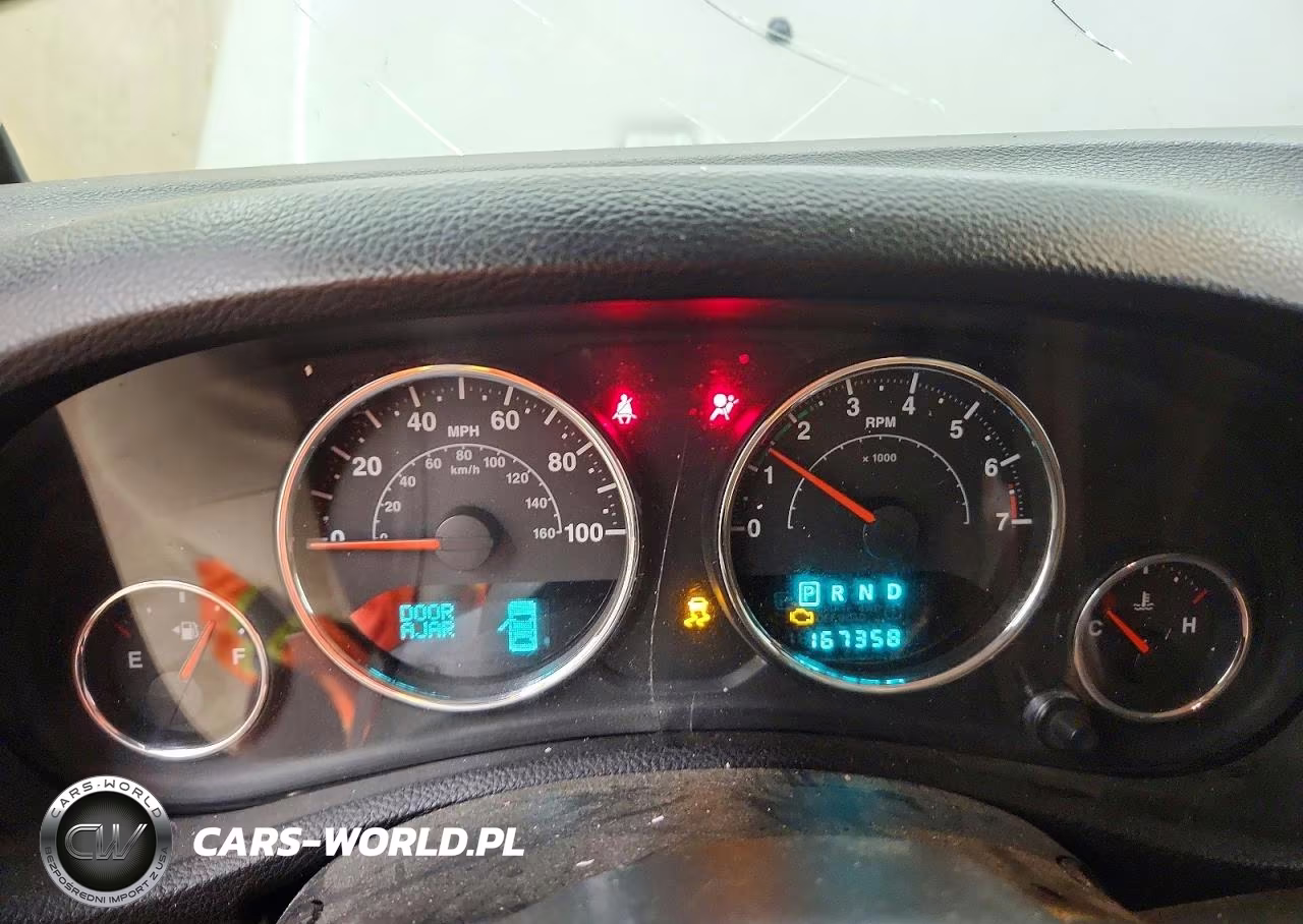 2013 Jeep Wrangler Unlimited Sport VIN:1C4HJWDG4DL623376 - 9