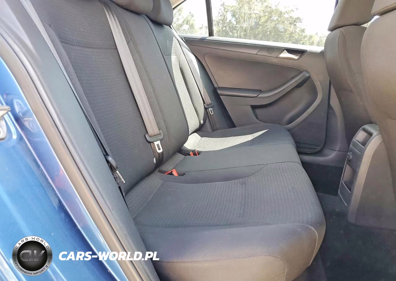 2016 Volkswagen Jetta S VIN:3VW167AJ7GM371731 - 10
