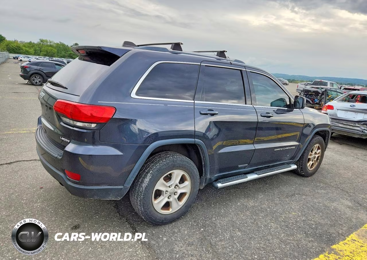 2015 Jeep Grand Cherokee Laredo VIN:1C4RJFAG2FC791996 - 3