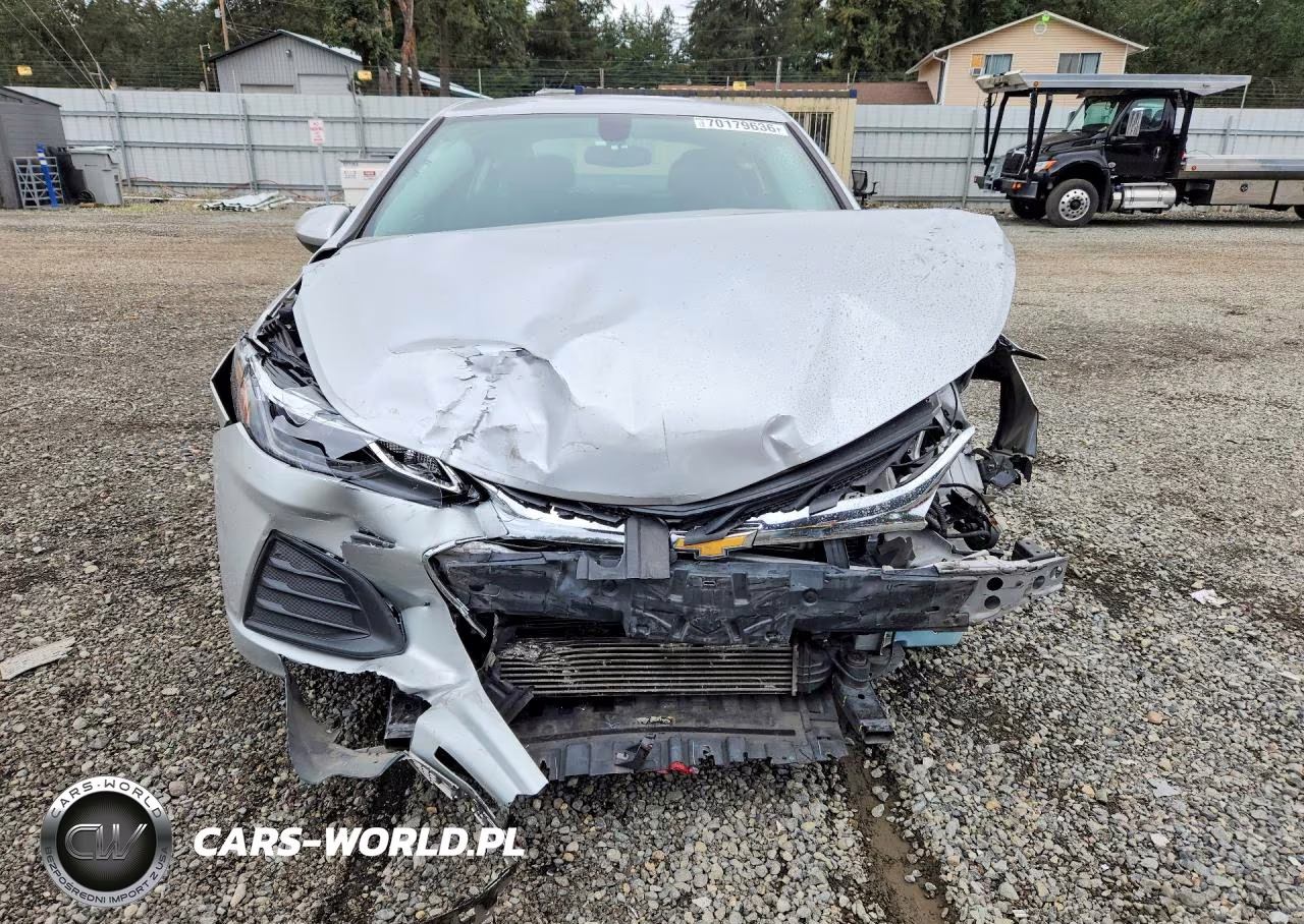 2019 Chevrolet Cruze Lt VIN:1G1BE5SM3K7129070 - 5