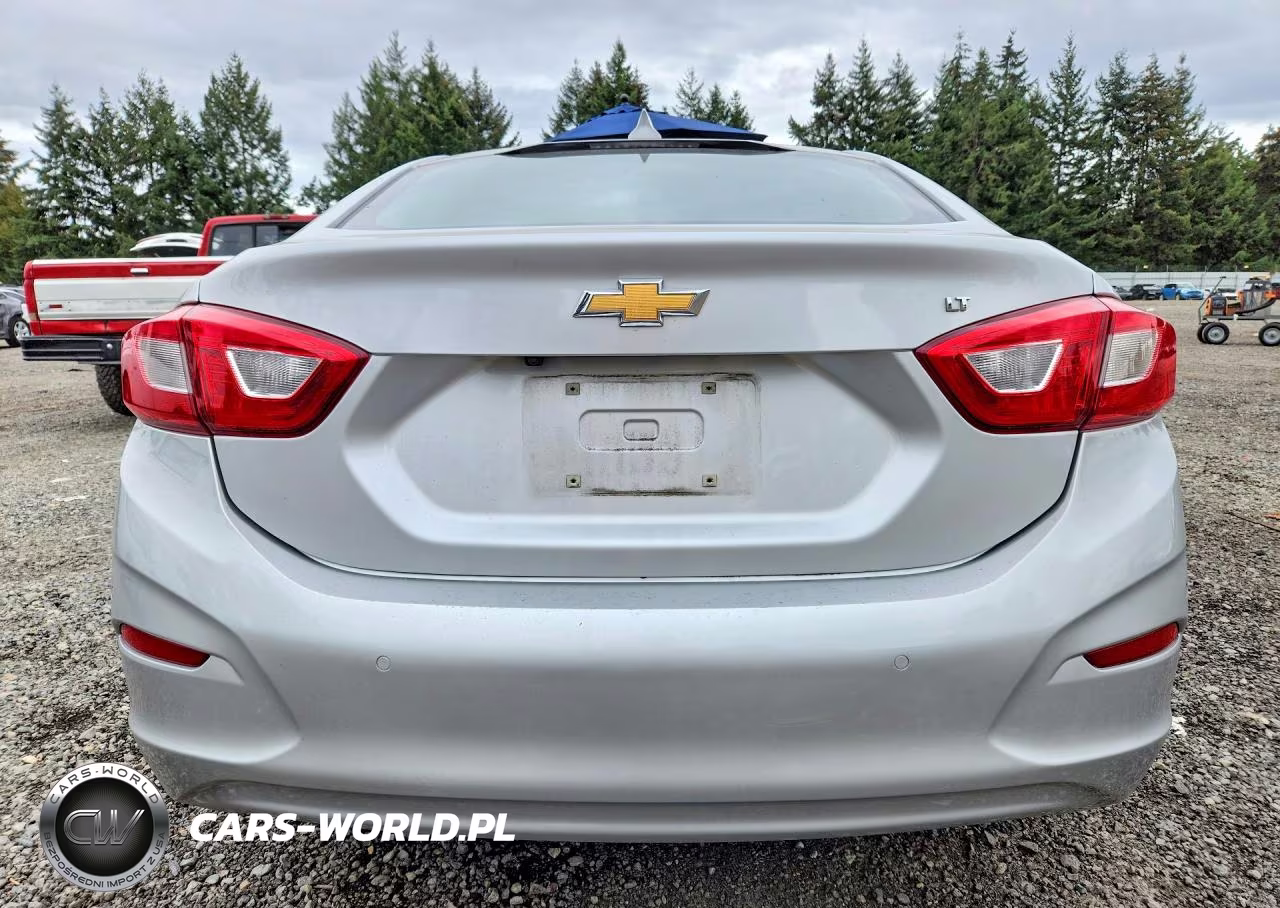 2019 Chevrolet Cruze Lt VIN:1G1BE5SM3K7129070 - 6