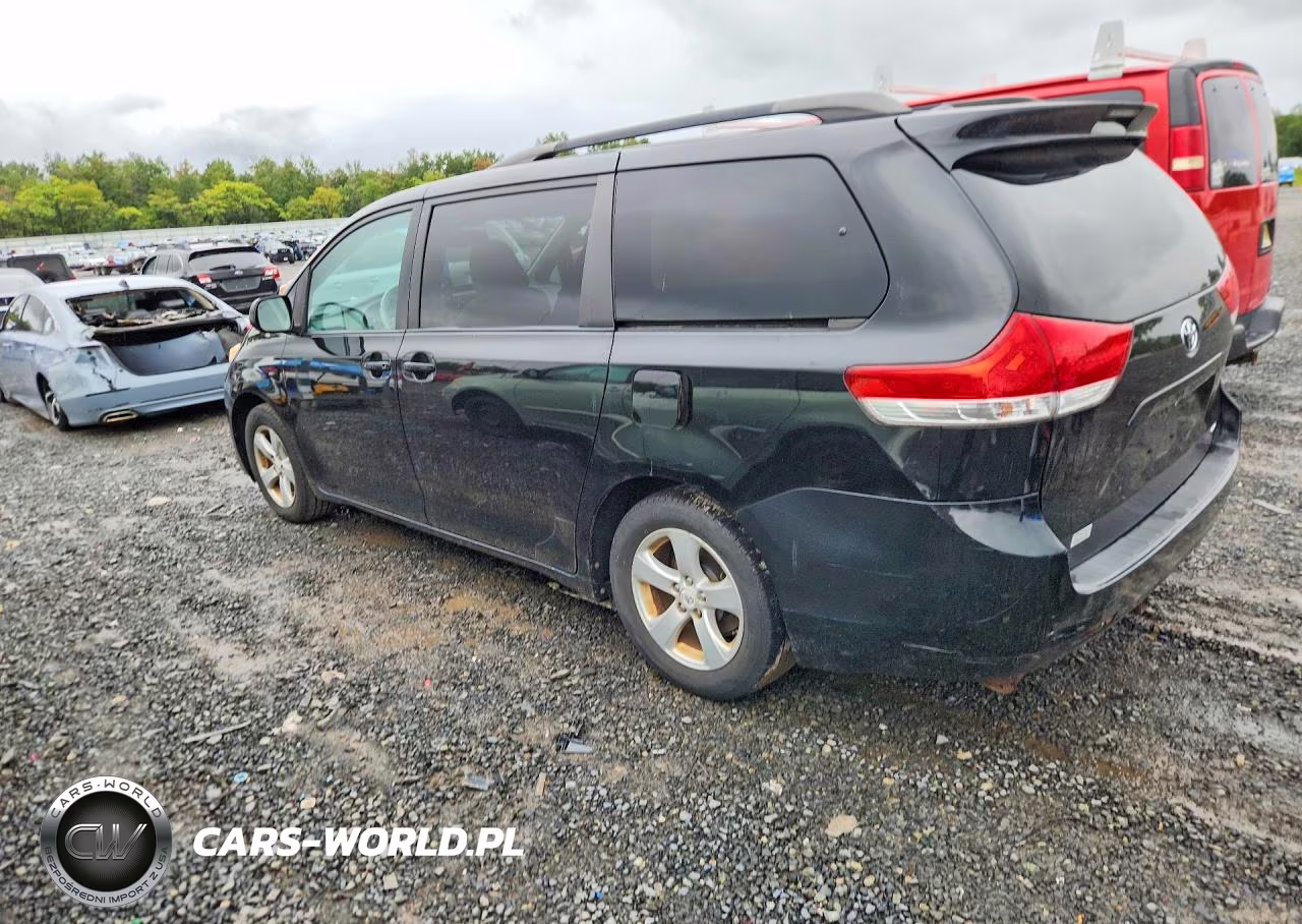 2011 Toyota Sienna Le VIN:5TDKK3DCXBS026386 - 2
