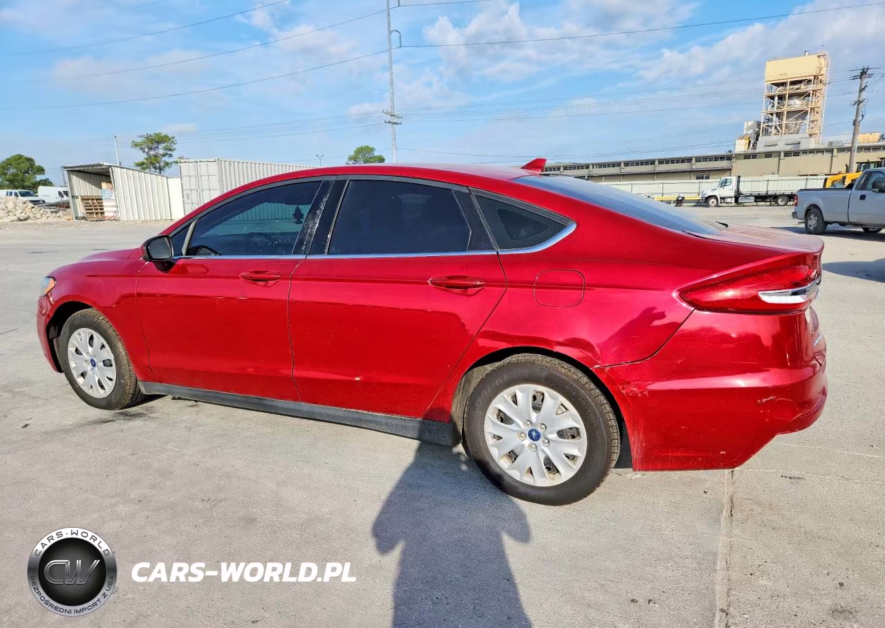 2020 Ford Fusion S VIN:3FA6P0G73LR160957 - 2