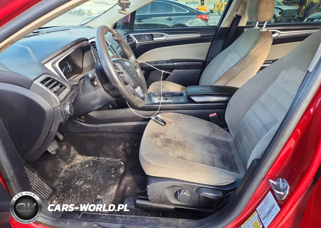 2020 Ford Fusion S VIN:3FA6P0G73LR160957 - 7