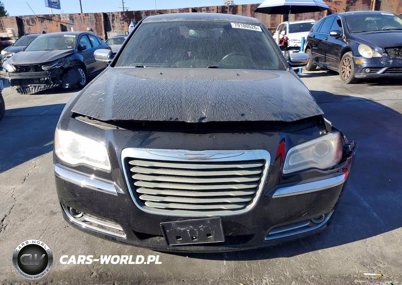2012 Chrysler 300 Limited VIN:2C3CCACG0CH251124 - 5