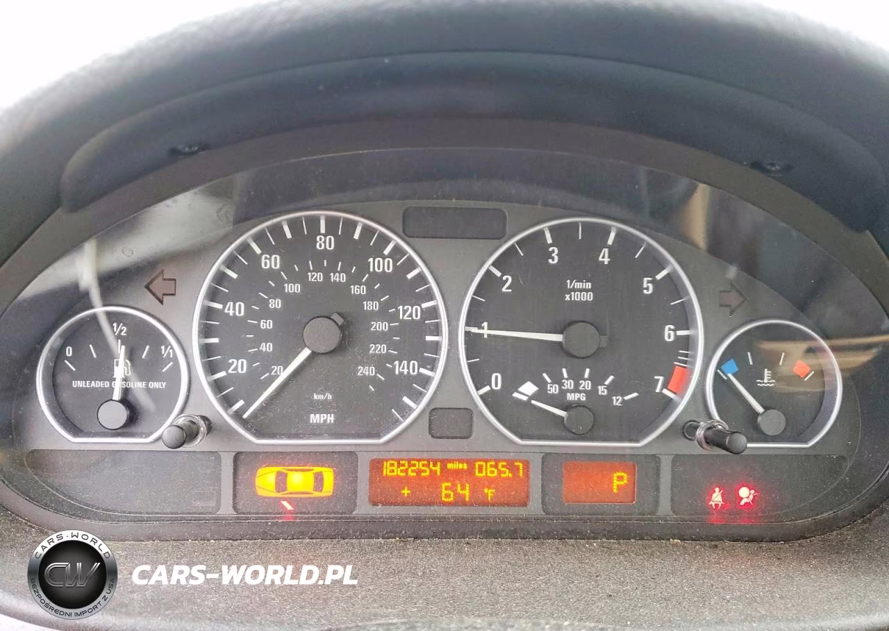 2003 BMW 330 Xi VIN:WBAEW53473PN30328 - 9