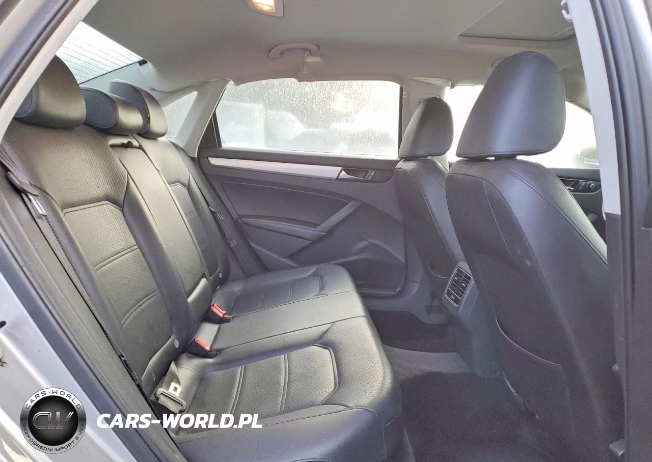 2013 Volkswagen Passat Se VIN:1VWBP7A36DC071064 - 10