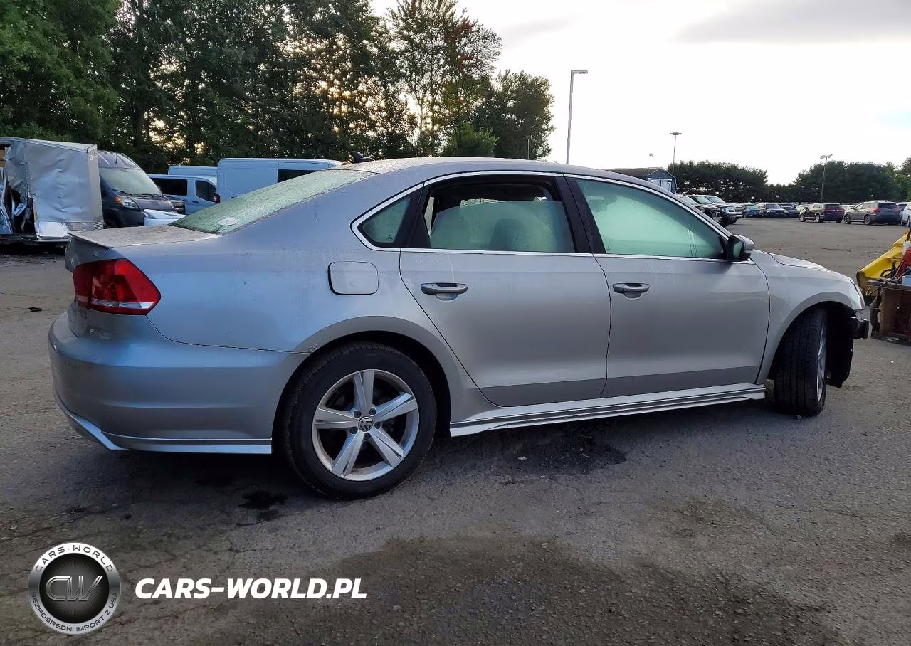 2013 Volkswagen Passat Se VIN:1VWBP7A36DC071064 - 3