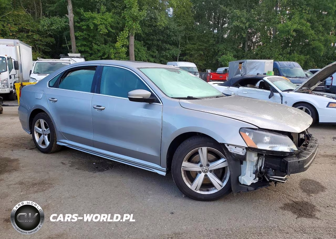2013 Volkswagen Passat Se VIN:1VWBP7A36DC071064 - 4