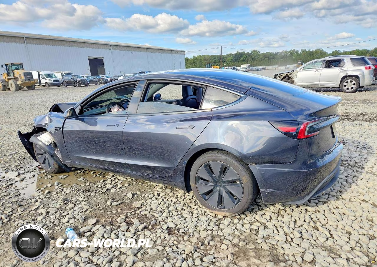 2024 Tesla Model 3 VIN:5YJ3E1EA7RF745218 - 2