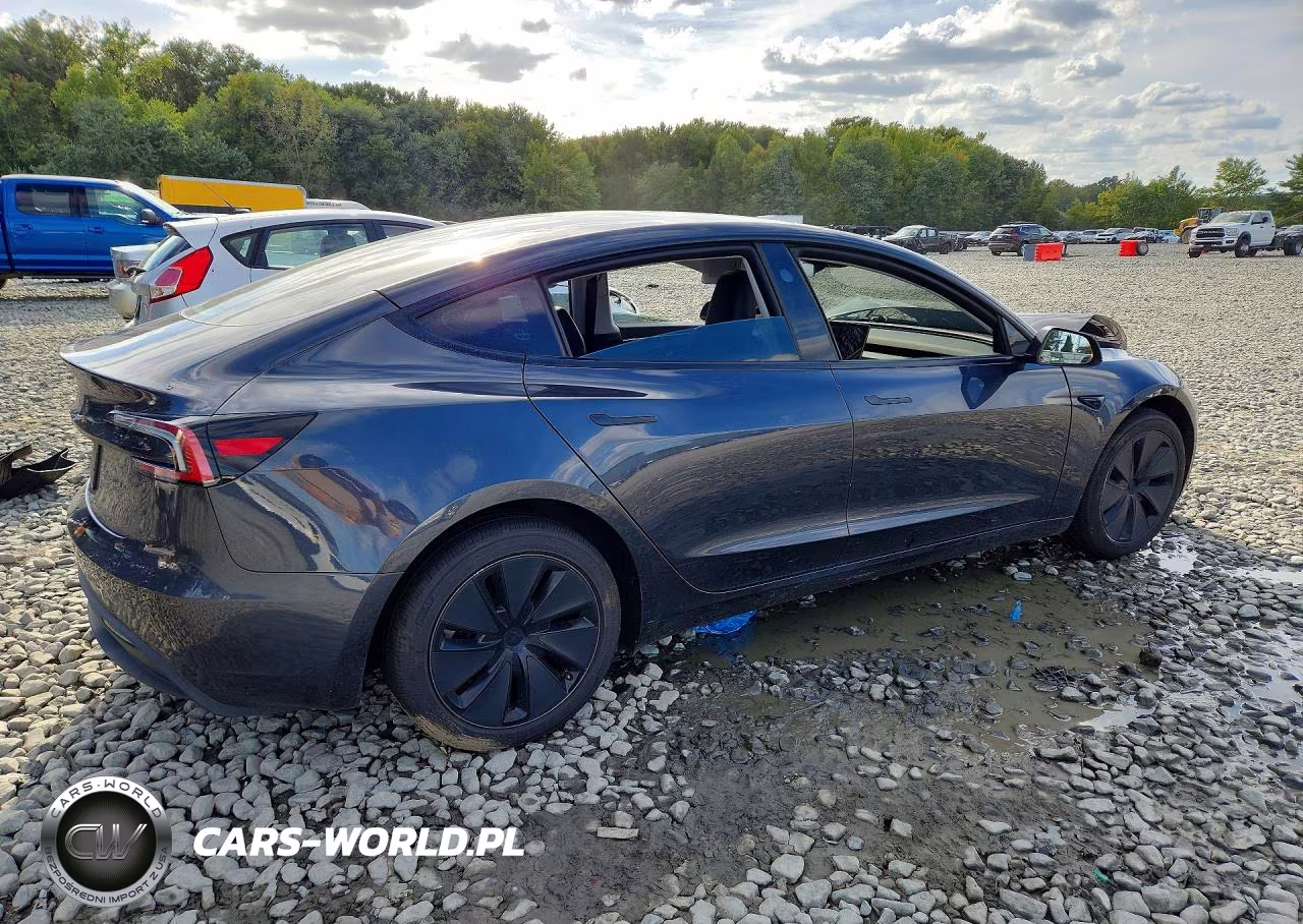 2024 Tesla Model 3 VIN:5YJ3E1EA7RF745218 - 3