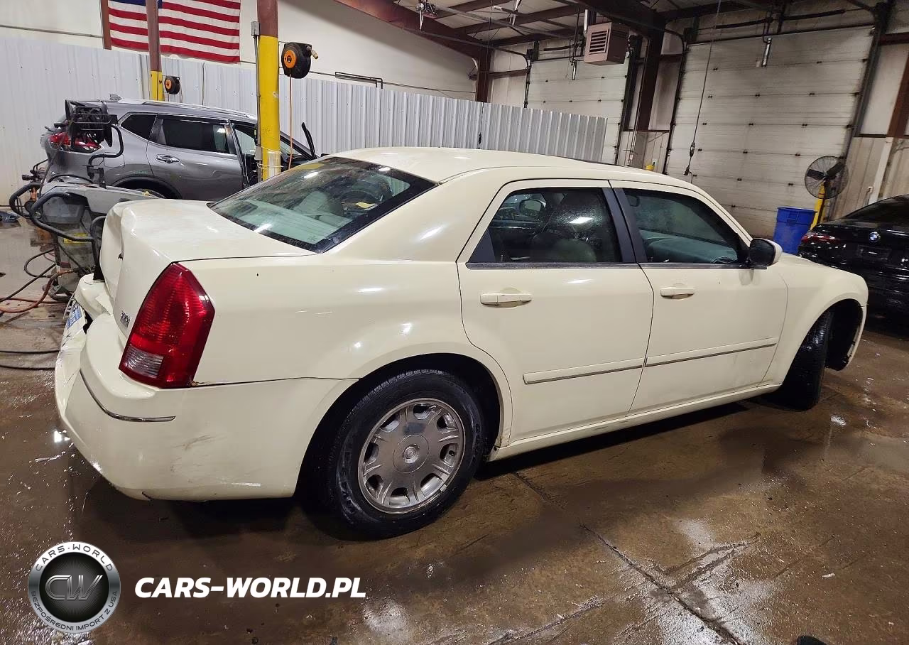 2005 Chrysler 300 Touring VIN:2C3AA53G45H503481 - 3