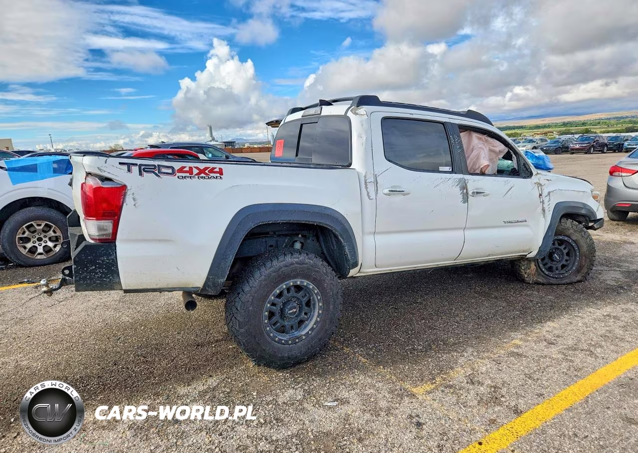 2017 Toyota Tacoma Trd Off-Road VIN:3TMCZ5AN0HM054952 - 3