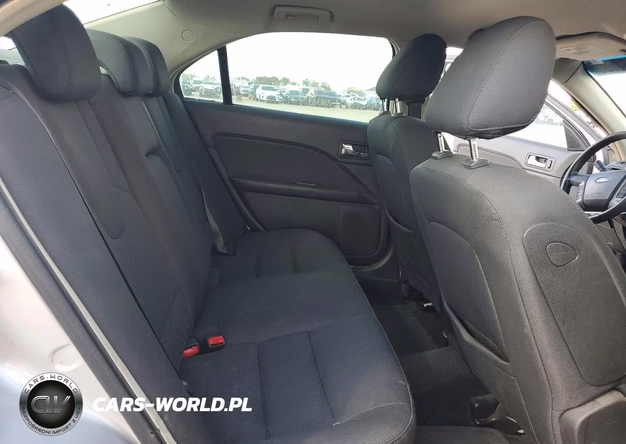 2010 Ford Fusion Se VIN:3FAHP0HA8AR410449 - 10