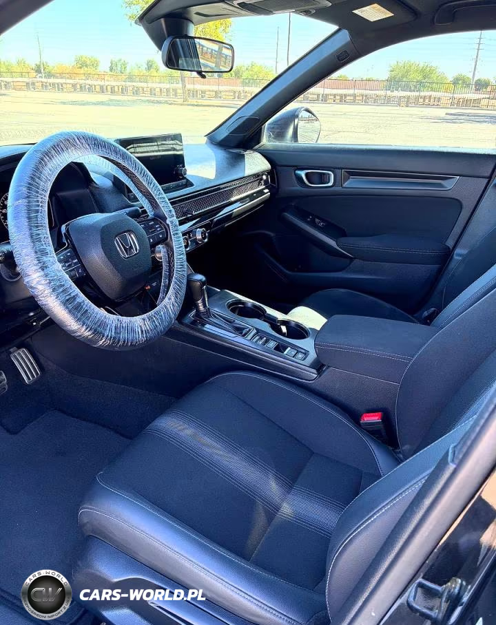2023 Honda Civic Sport VIN:2HGFE2F5XPH563302 - 5
