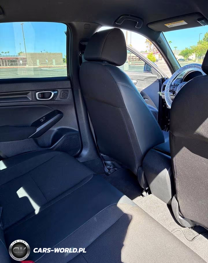 2023 Honda Civic Sport VIN:2HGFE2F5XPH563302 - 6