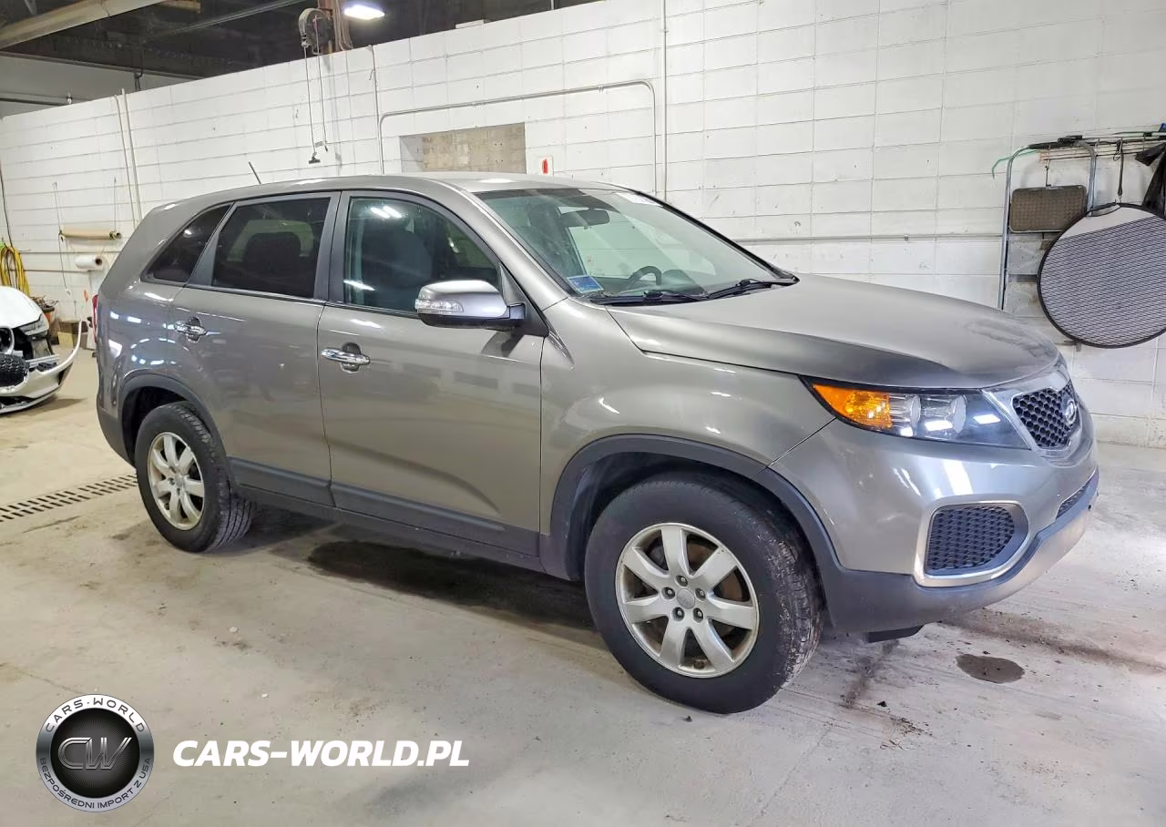 2013 Kia Sorento Lx VIN:5XYKT4A16DG321944 - 4