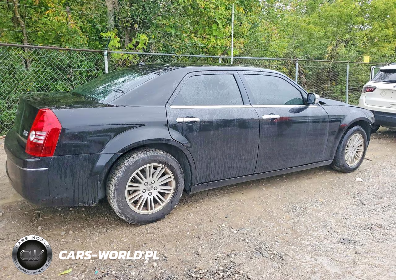 2010 Chrysler 300 Touring VIN:2C3CA5CV9AH176996 - 3
