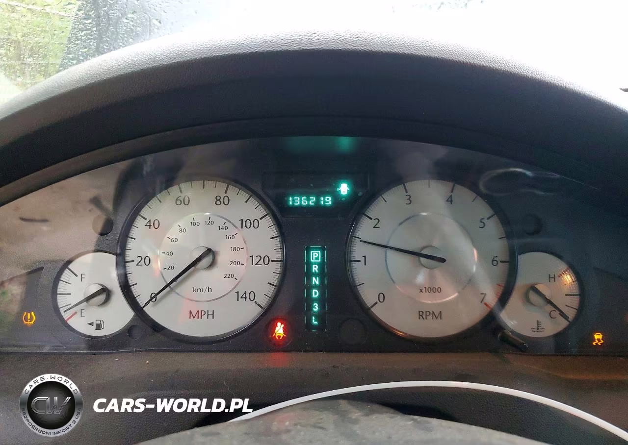 2010 Chrysler 300 Touring VIN:2C3CA5CV9AH176996 - 9