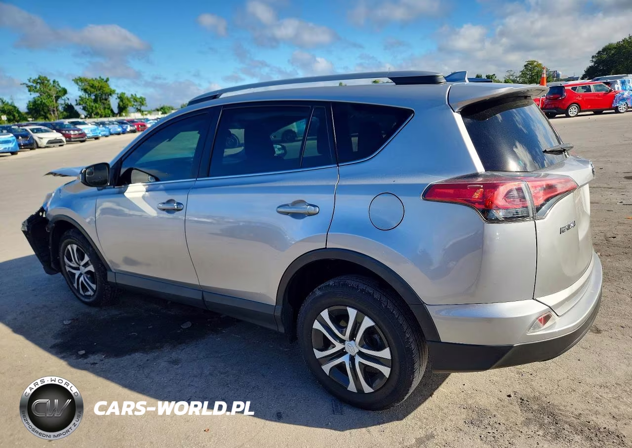 2018 Toyota Rav4 Le VIN:2T3ZFREV1JW416232 - 2