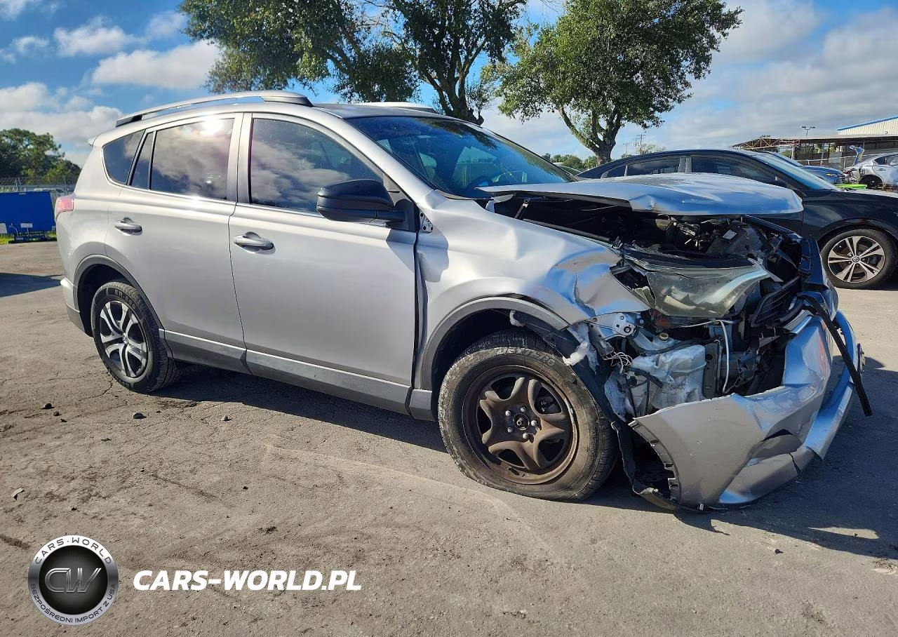2018 Toyota Rav4 Le VIN:2T3ZFREV1JW416232 - 4