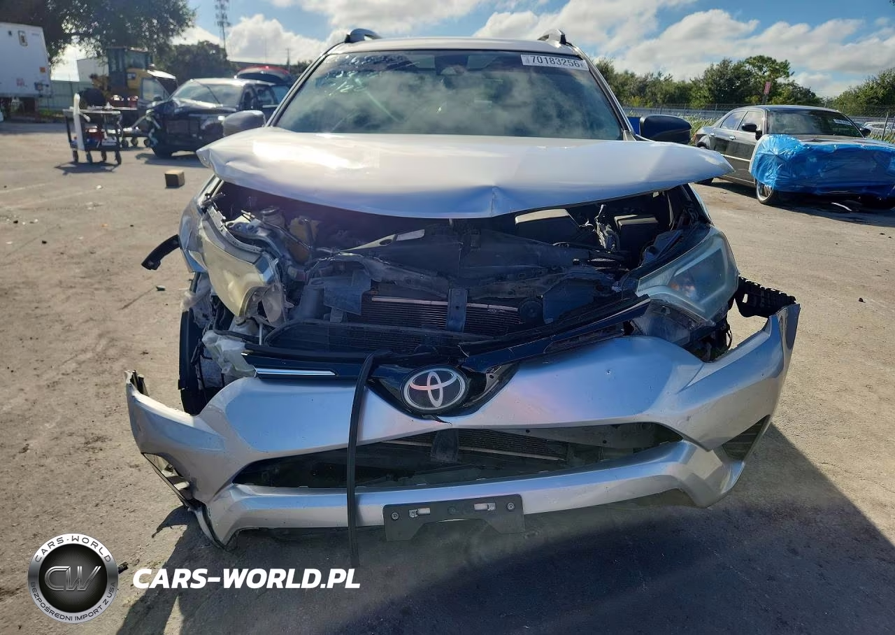 2018 Toyota Rav4 Le VIN:2T3ZFREV1JW416232 - 5