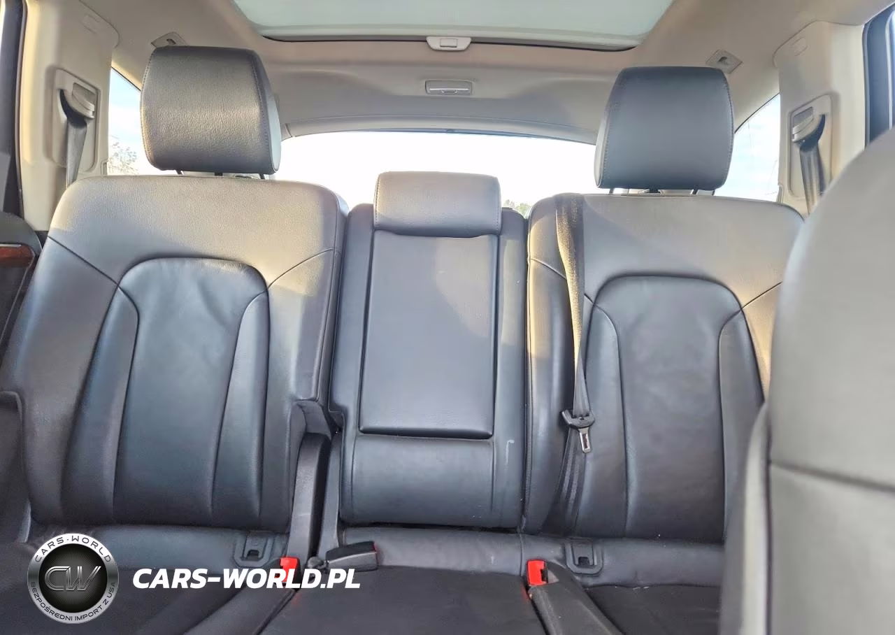 2015 Audi Q7 Premium Plus VIN:WA1LGAFE0FD012470 - 10