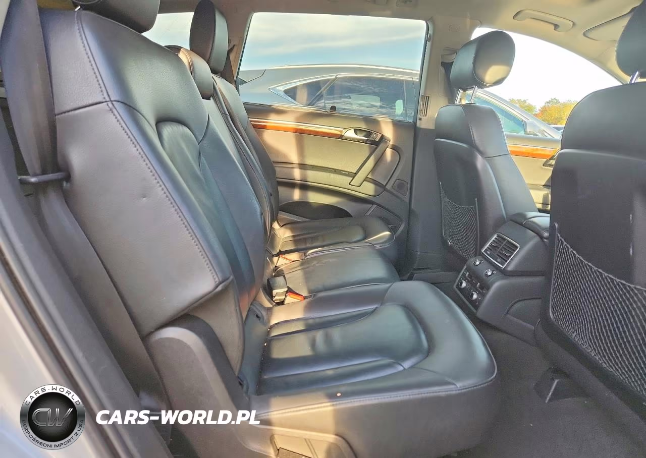 2015 Audi Q7 Premium Plus VIN:WA1LGAFE0FD012470 - 11