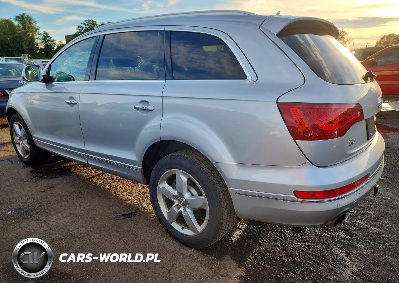 2015 Audi Q7 Premium Plus VIN:WA1LGAFE0FD012470 - 2