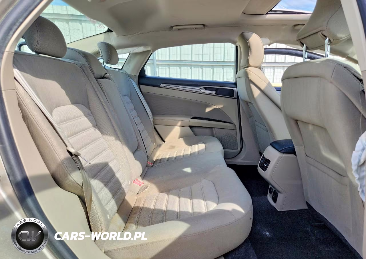 2018 Ford Fusion Se Hybrid VIN:3FA6P0LU4JR250479 - 10