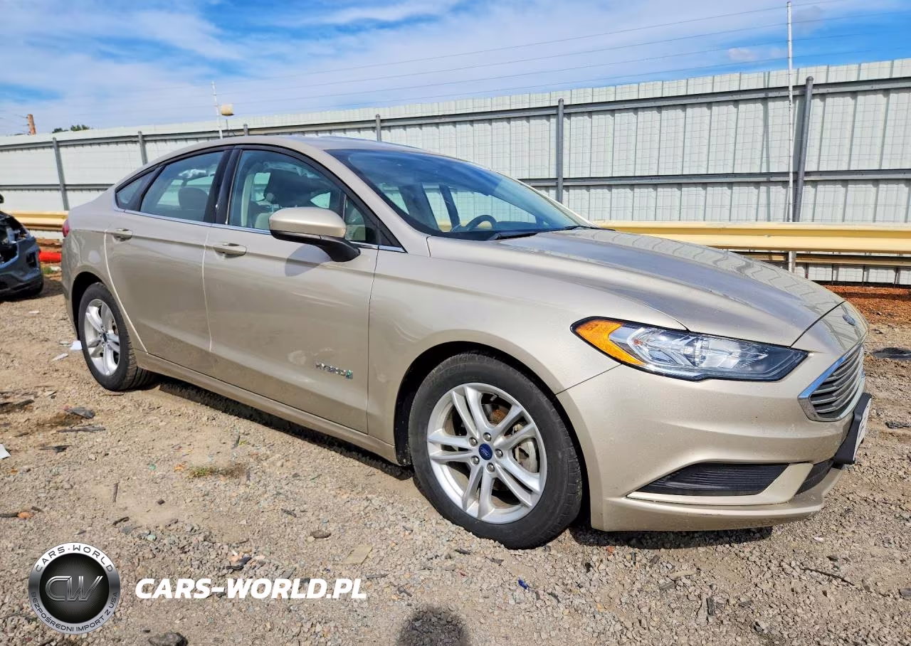2018 Ford Fusion Se Hybrid VIN:3FA6P0LU4JR250479 - 4