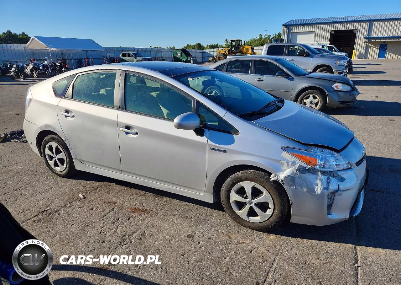 2012 Toyota Prius Three VIN:JTDKN3DUXC5481813 - 4