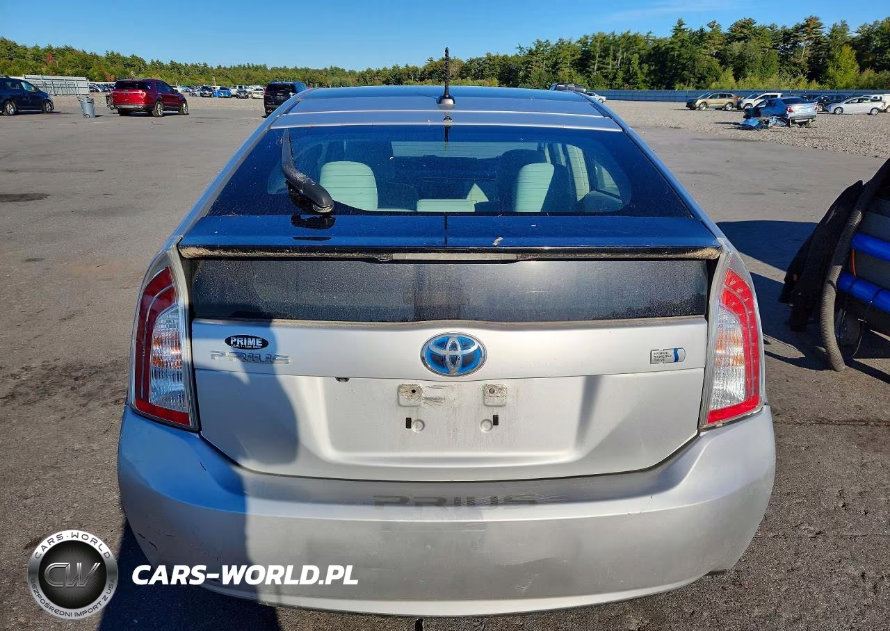 2012 Toyota Prius Three VIN:JTDKN3DUXC5481813 - 6