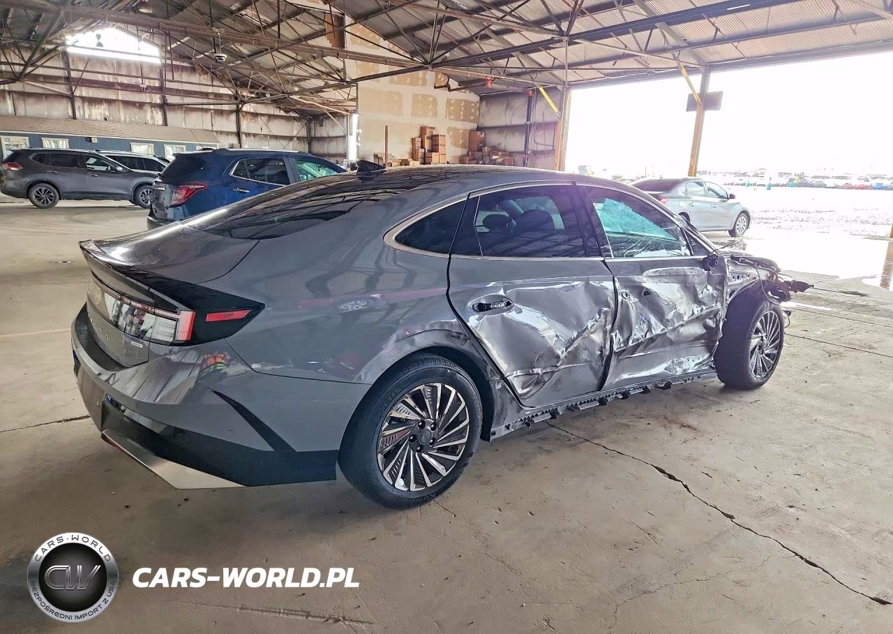 2026 Hyundai Sonata Hybrid Limited VIN:KMHL54JJ6TA150170 - 3