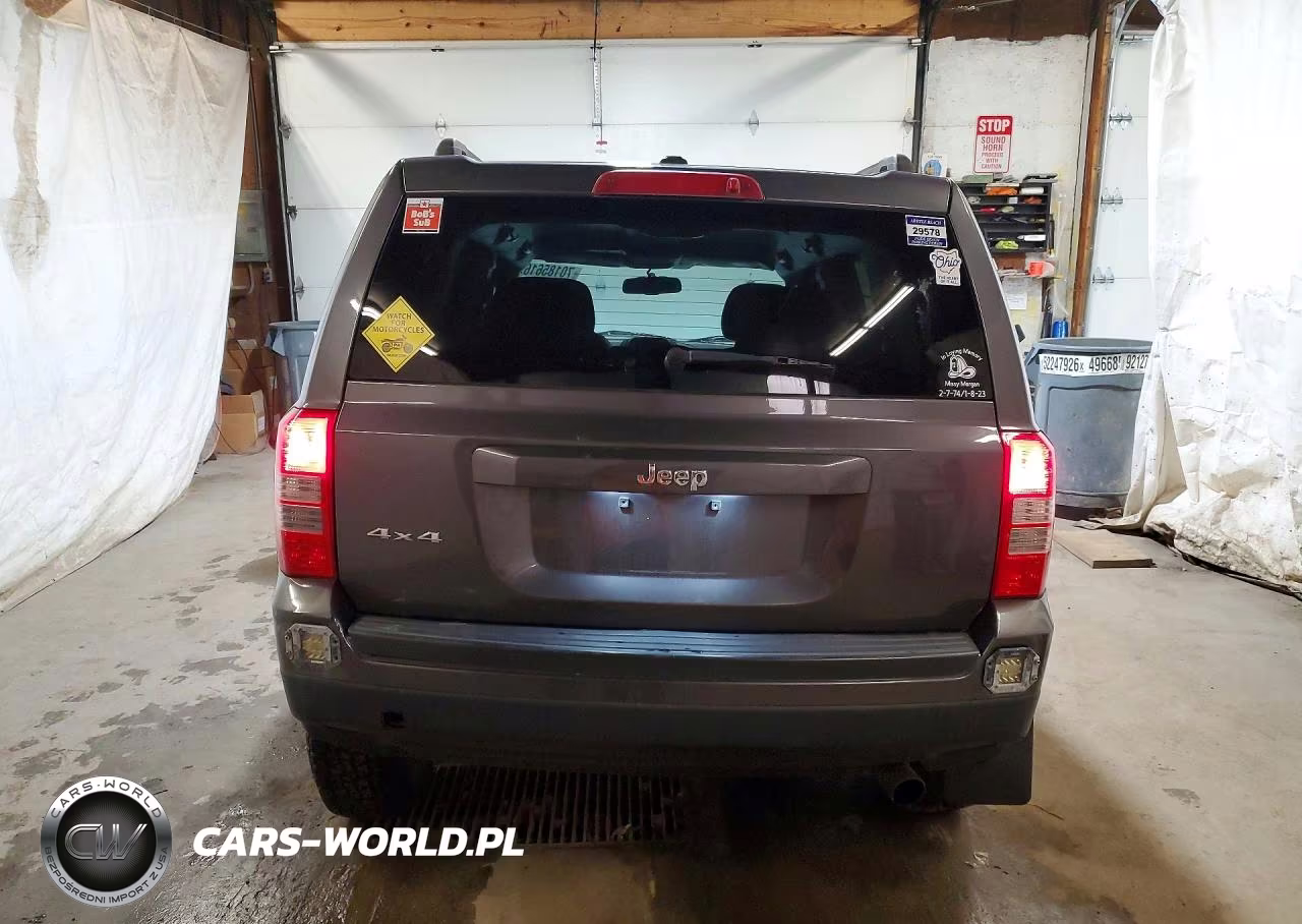 2016 Jeep Patriot Sport VIN:1C4NJRBB6GD632218 - 6