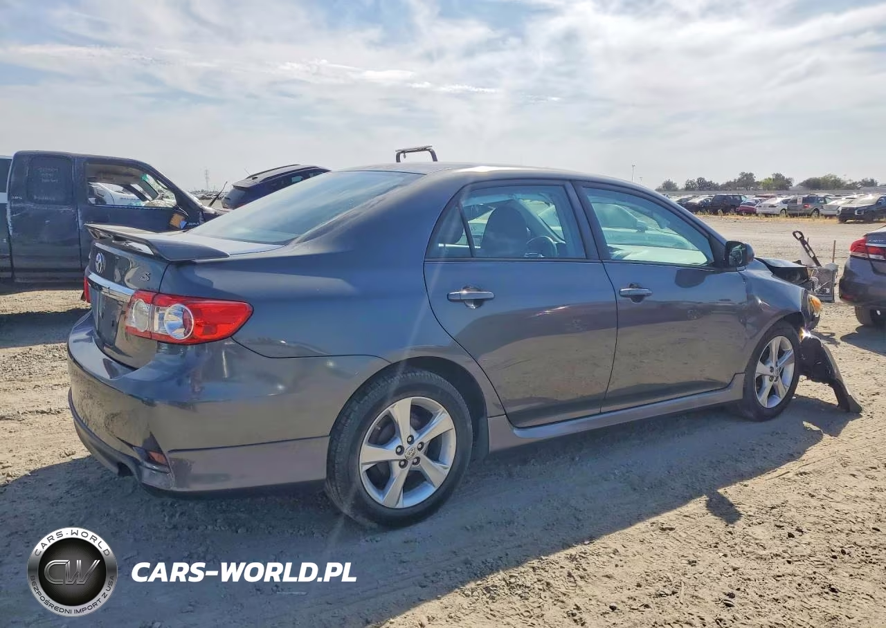 2013 Toyota Corolla S VIN:2T1BU4EE2DC949487 - 3