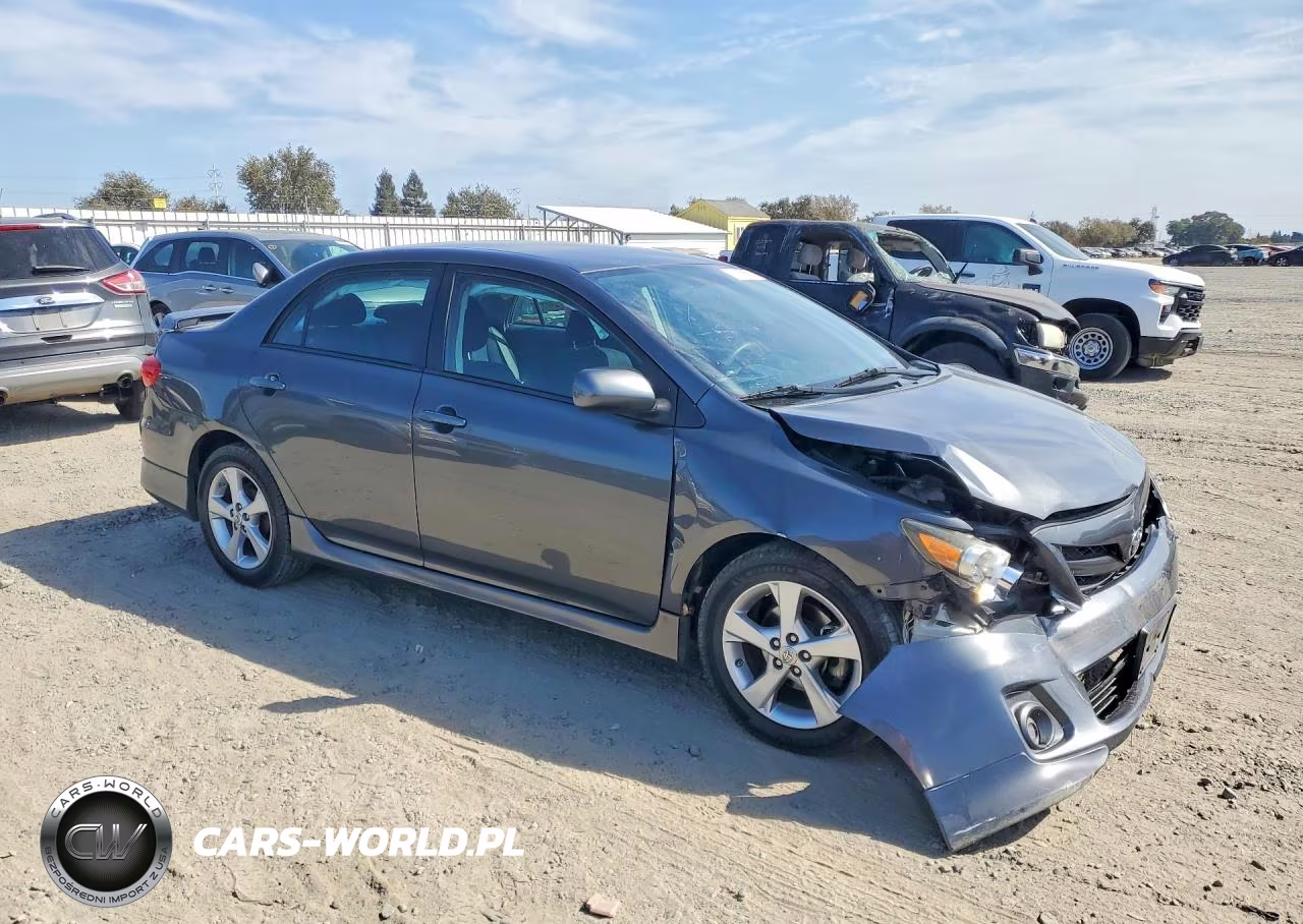 2013 Toyota Corolla S VIN:2T1BU4EE2DC949487 - 4