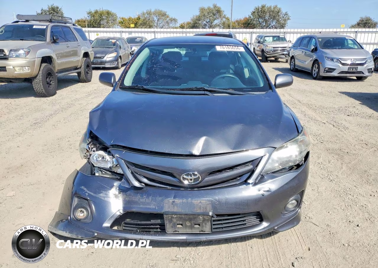 2013 Toyota Corolla S VIN:2T1BU4EE2DC949487 - 5