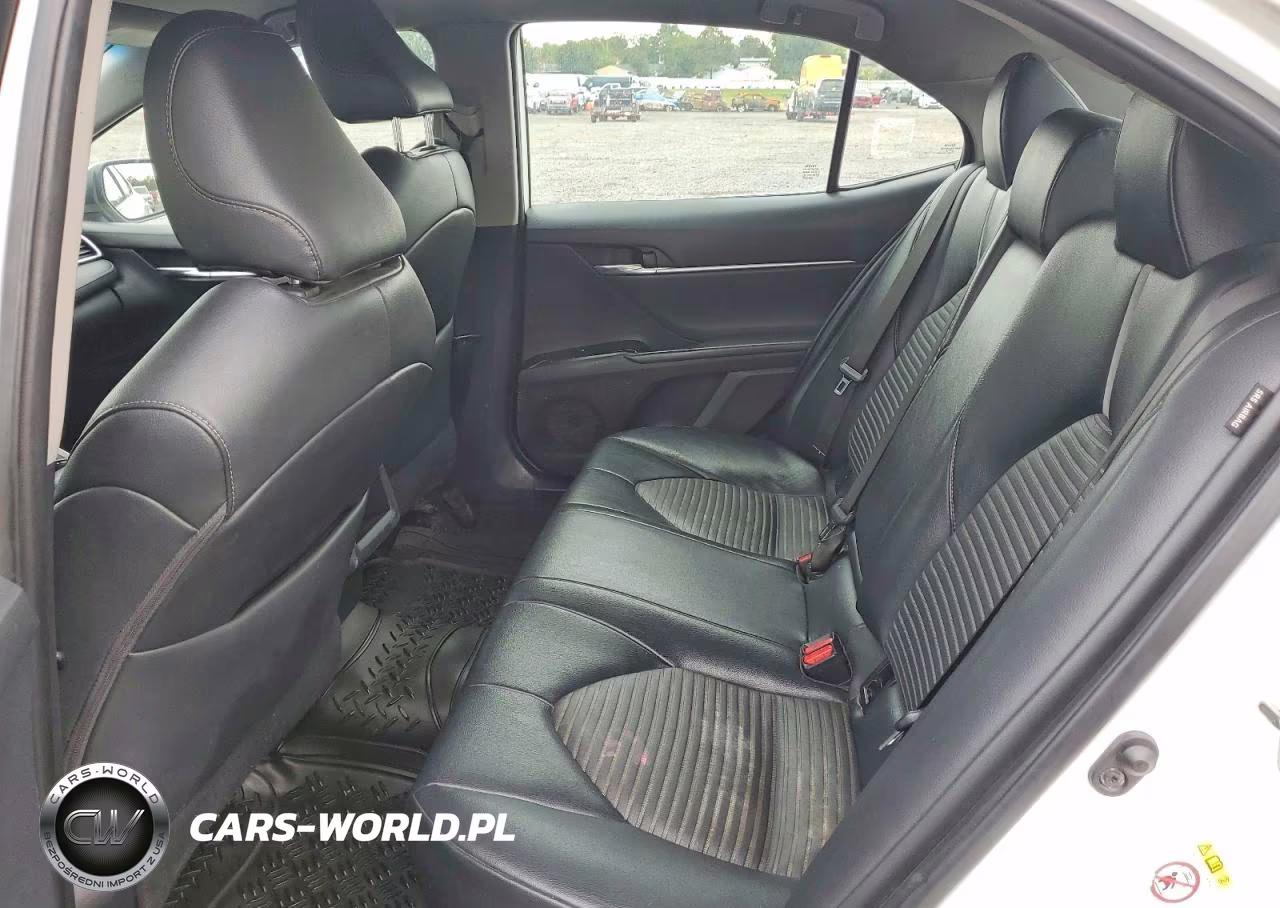 2018 Toyota Camry Se VIN:4T1B11HK8JU094135 - 10