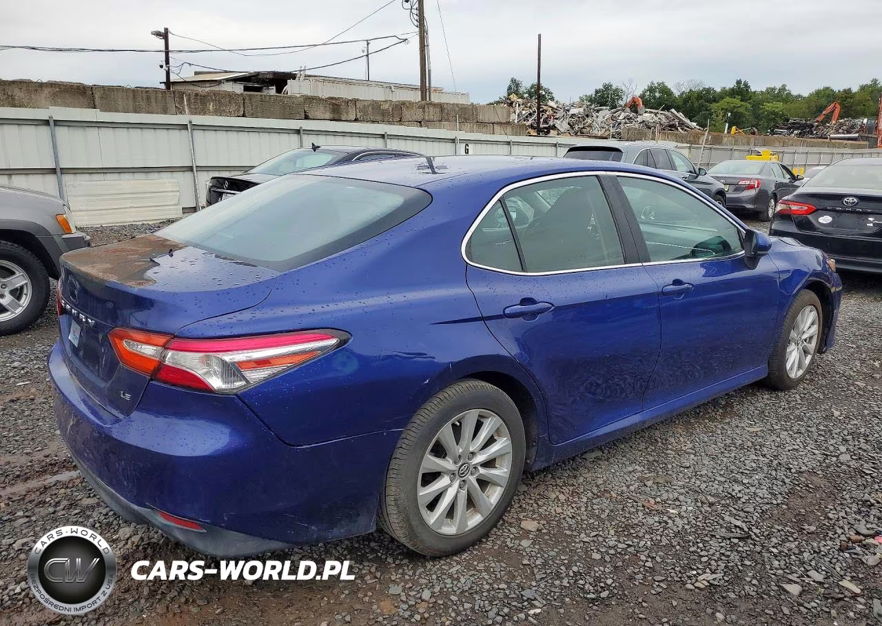 2018 Toyota Camry L VIN:4T1B11HK5JU575461 - 3