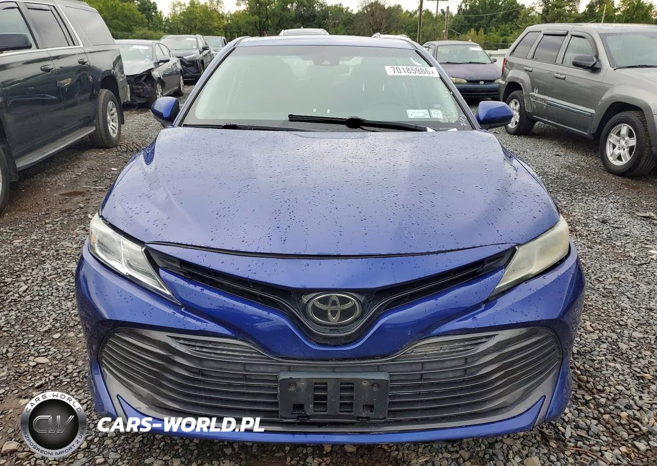 2018 Toyota Camry L VIN:4T1B11HK5JU575461 - 5