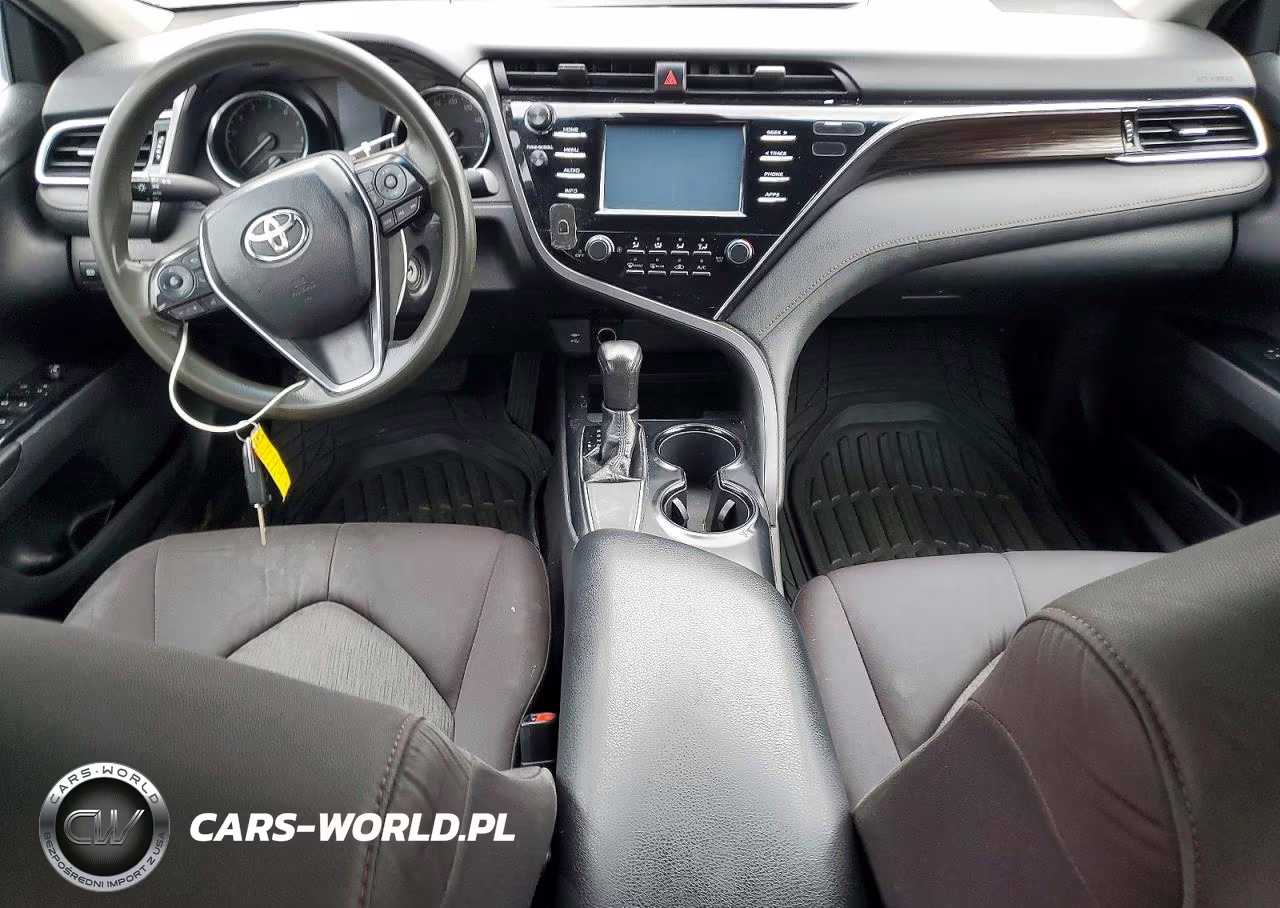 2018 Toyota Camry L VIN:4T1B11HK5JU575461 - 8
