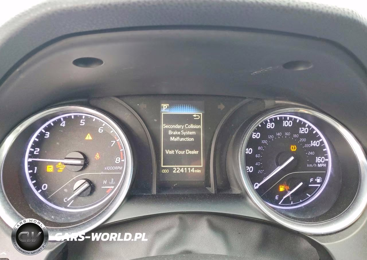 2018 Toyota Camry L VIN:4T1B11HK5JU575461 - 9