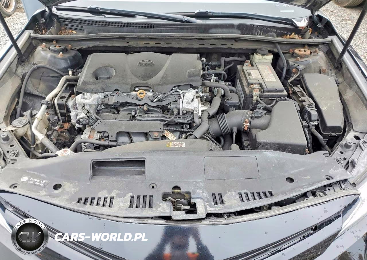 2018 Toyota Camry Le VIN:4T1B11HK2JU556107 - 11