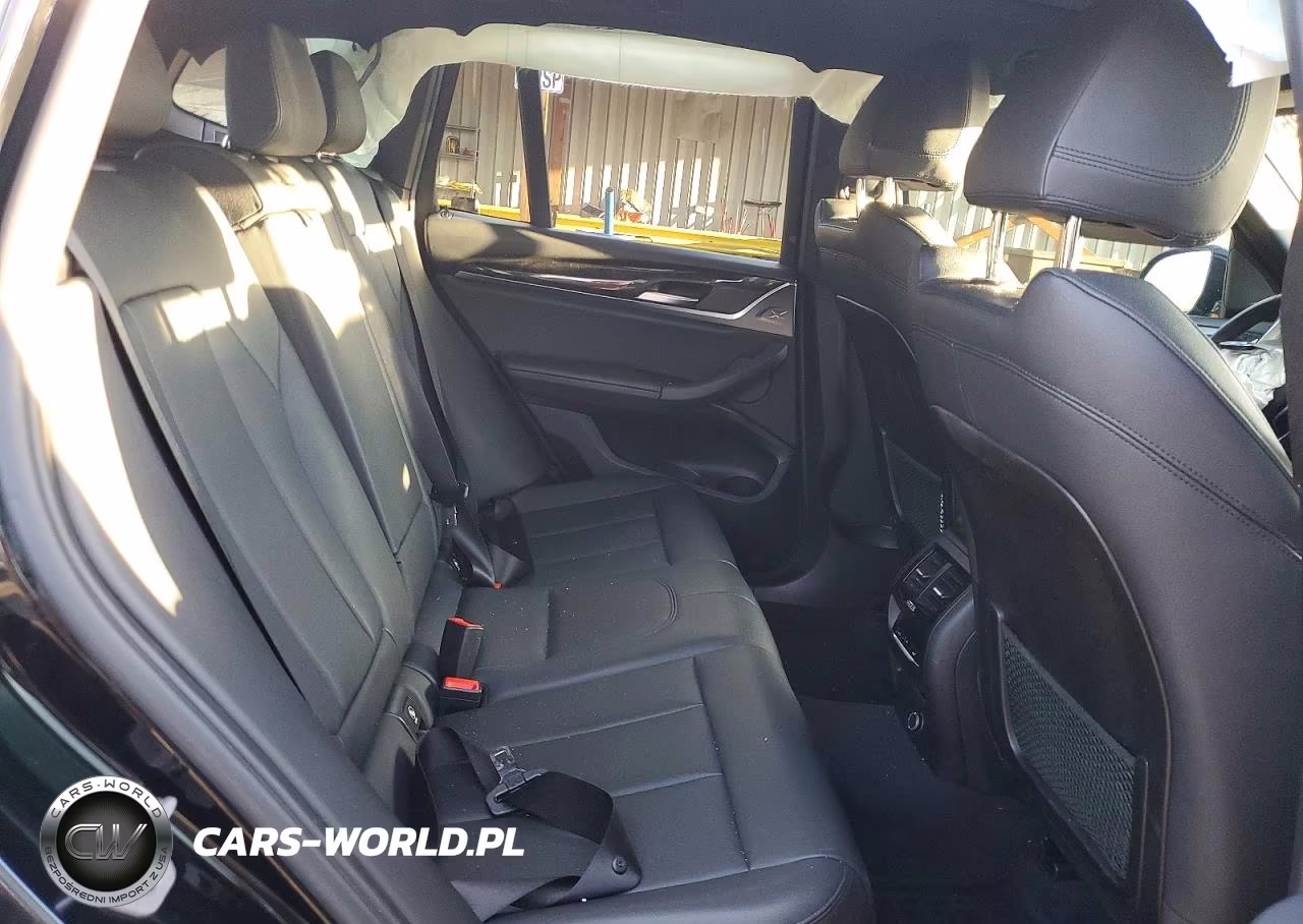 2018 BMW X3 xDrive30I VIN:5UXTR9C51JLC75215 - 11