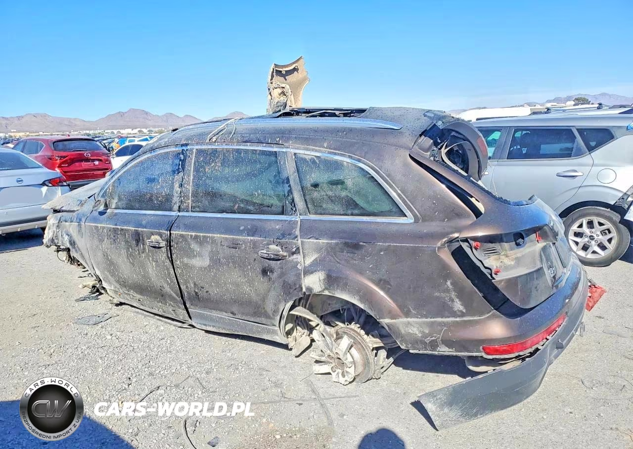 2010 Audi Q7 Premium Plus VIN:WA1LYAFE0AD007257 - 2